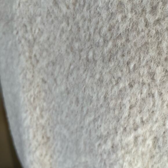 Forever 21 Jacket Size M Ivory Black Trim Full Zip Furry Fuzzy Teddy Longline - Picture 9 of 10